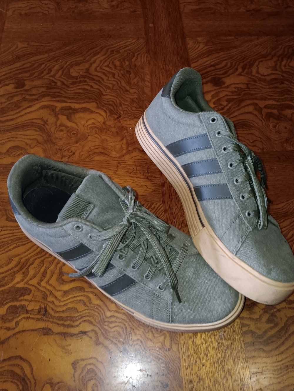Adidas 4.0 Low Skate Shoe Men 11.5 Olive Grey